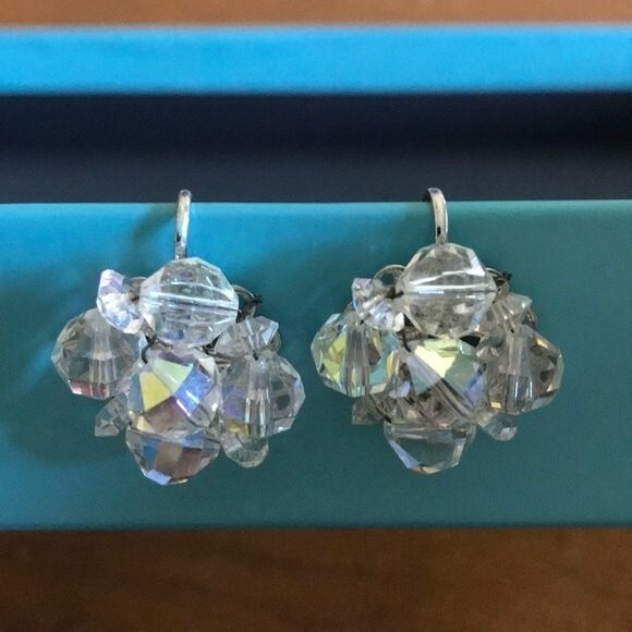 Vintage Aurora Borealis Beaded Crystal Cluster Clip Earrings Silver Tone - Picture 3 of 5